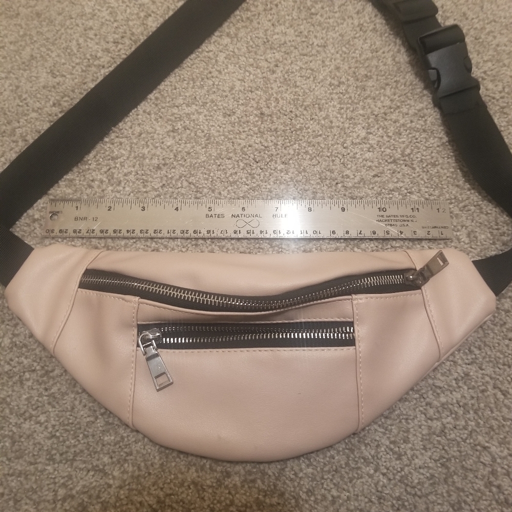 NWOT 3am Forever Pinkish Beige Belt Bag Fanny Pack Crossbody Adjustable Belt